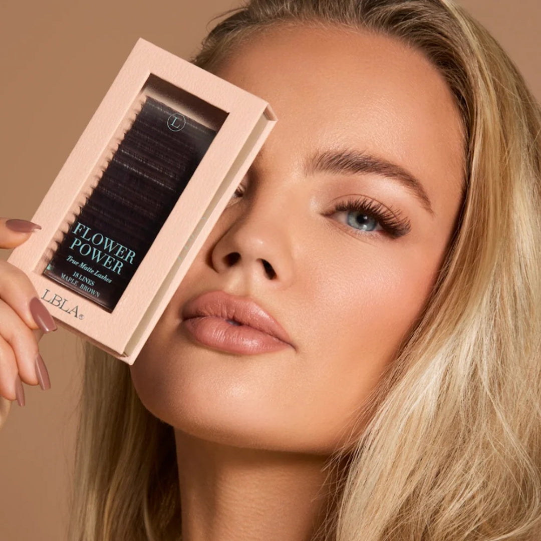 Lashbox LA Flower Power True Matte Lashes 0.03mm - Maple Brown Lash Extensions